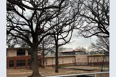 621 E Munson Street, Denison, TX 75021 - Photo 9