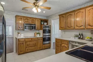 1500 Mission Hills Ln, Corinth, TX 76210 - Photo 7