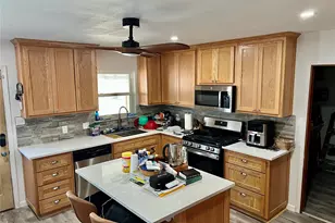 301 Sherman St, Nocona, TX 76255 - Photo 15