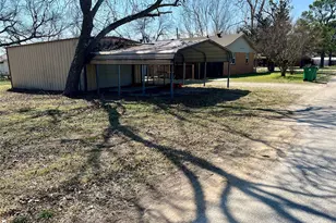 301 Sherman St, Nocona, TX 76255 - Photo 7