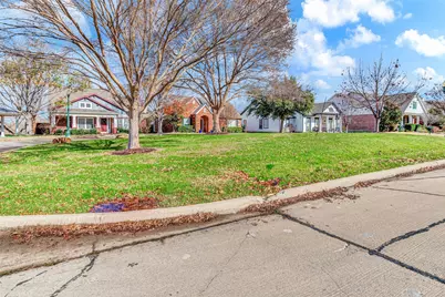 1716 Ivy Lane, Carrollton, TX 75007 - Photo 35