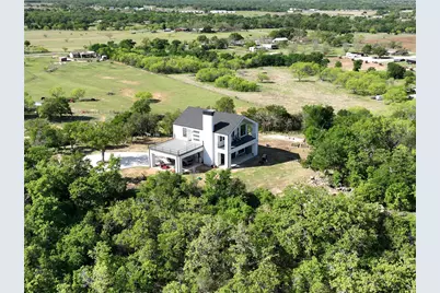 215 Lori Drive, Mineral Wells, TX 76067 - Photo 3