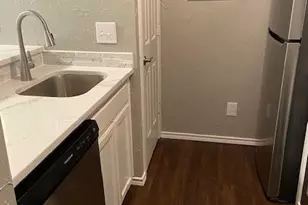 3206 S Fielder Rd, Arlington, TX 76015 - Photo 5