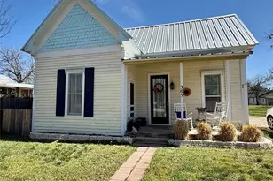 305 S Live Oak St, Hico, TX 76457 - Photo 1