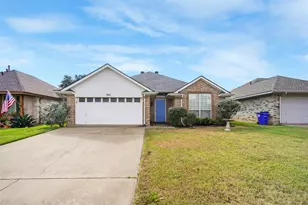 926 Meadow Cir S, Keller, TX 76248 - Photo 1