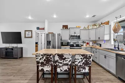 2225 J E Woody Road, Springtown, TX 76082 - Photo 17