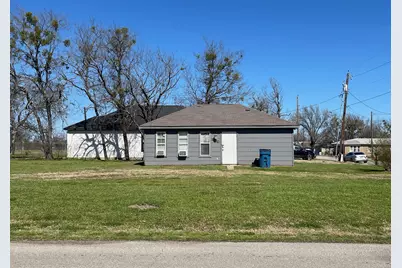 1000 E 10th Avenue, Corsicana, TX 75110 - Photo 3