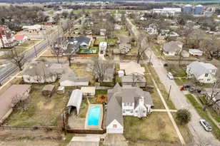 701 Market St E, Honey Grove, TX 75446 - Photo 35