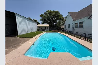 701 Market Street E, Honey Grove, TX 75446 - Photo 31