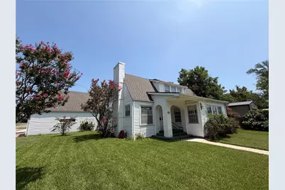 701 Market Street E, Honey Grove, TX 75446 - Photo 1