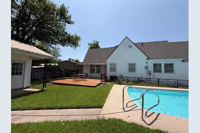 701 Market Street E, Honey Grove, TX 75446 - Photo 29
