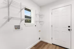 1713 Sam Houston Dr, Garland, TX 75042 - Photo 33