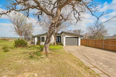 8245 Eagle Mountain Circle, Fort Worth, TX 76135 - Photo 5