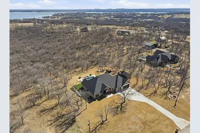 208 Shady Oaks Drive, Runaway Bay, TX 76426 - Photo 39