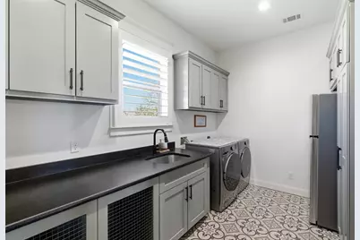 208 Shady Oaks Drive, Runaway Bay, TX 76426 - Photo 13