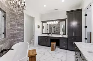 208 Shady Oaks Dr, Runaway Bay, TX 76426 - Photo 17