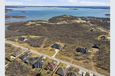 208 Shady Oaks Drive, Runaway Bay, TX 76426 - Photo 37