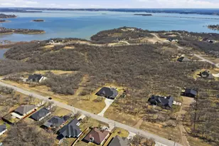 208 Shady Oaks Dr, Runaway Bay, TX 76426 - Photo 37