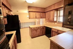 1812 E Bankhead Dr, Weatherford, TX 76086 - Photo 5