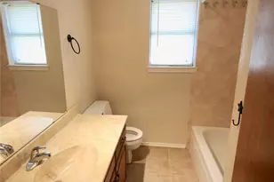 1812 E Bankhead Dr, Weatherford, TX 76086 - Photo 13