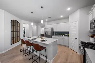 1808 Apache Cir, Cleburne, TX 76033 - Photo 9