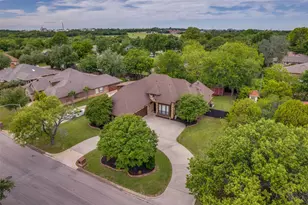 809 Longridge Dr, Denton, TX 76205 - Photo 1