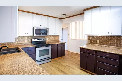 1116 W Howard, Olney, TX 76374 - Photo 9