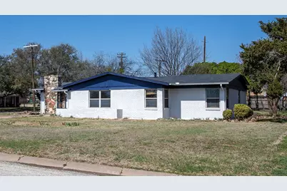 1116 W Howard, Olney, TX 76374 - Photo 3