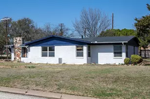 1116 W Howard, Olney, TX 76374 - Photo 3