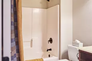 1004 Vintage Ave, Gainesville, TX 76240 - Photo 35