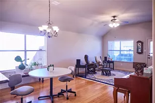 1004 Vintage Ave, Gainesville, TX 76240 - Photo 13