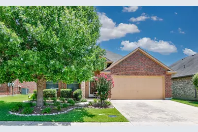 1004 Vintage Avenue, Gainesville, TX 76240 - Photo 1