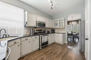 7232 Cross Keys Dr, North Richland Hills, TX 76182 - Photo 9