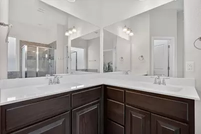 7815 Kettle Creek Drive, Arlington, TX 76001 - Photo 23