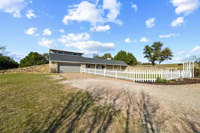 413 Meadowview Road, Weatherford, TX 76087 - Photo 13