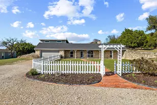 413 Meadowview Rd, Weatherford, TX 76087 - Photo 1