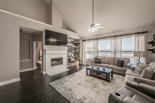 5021 Valleyside Dr, Fort Worth, TX 76123 - Photo 5