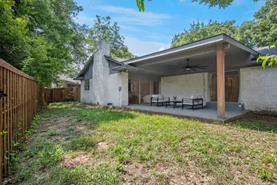 912 Glen Oaks Boulevard, Dallas, TX 75232 - Photo 23