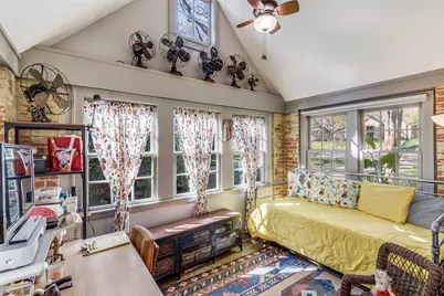 1230 N Winnetka Avenue, Dallas, TX 75208 - Photo 19