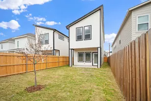 2526 Peabody, Dallas, TX 75215 - Photo 23