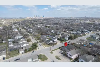 2801 Wayside Avenue, Fort Worth, TX 76110 - Photo 3