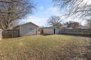 990 N Paddock St, Stephenville, TX 76401 - Photo 11