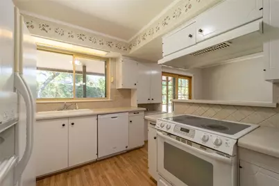 1217 Doncaster Street, Irving, TX 75062 - Photo 9