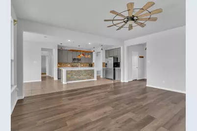 1013 Northern Oaks Court, Springtown, TX 76082 - Photo 9