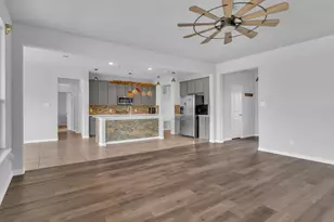 1013 Northern Oaks Ct, Springtown, TX 76082 - Photo 9