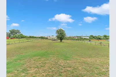 1013 Northern Oaks Court, Springtown, TX 76082 - Photo 25