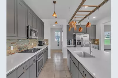 1013 Northern Oaks Court, Springtown, TX 76082 - Photo 11