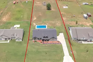 1013 Northern Oaks Ct, Springtown, TX 76082 - Photo 3