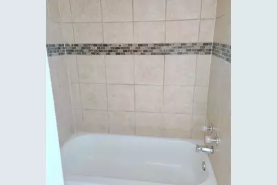 200 E Crockett Street, Ennis, TX 75119 - Photo 11