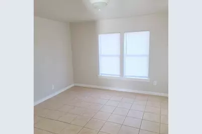 200 E Crockett Street, Ennis, TX 75119 - Photo 5